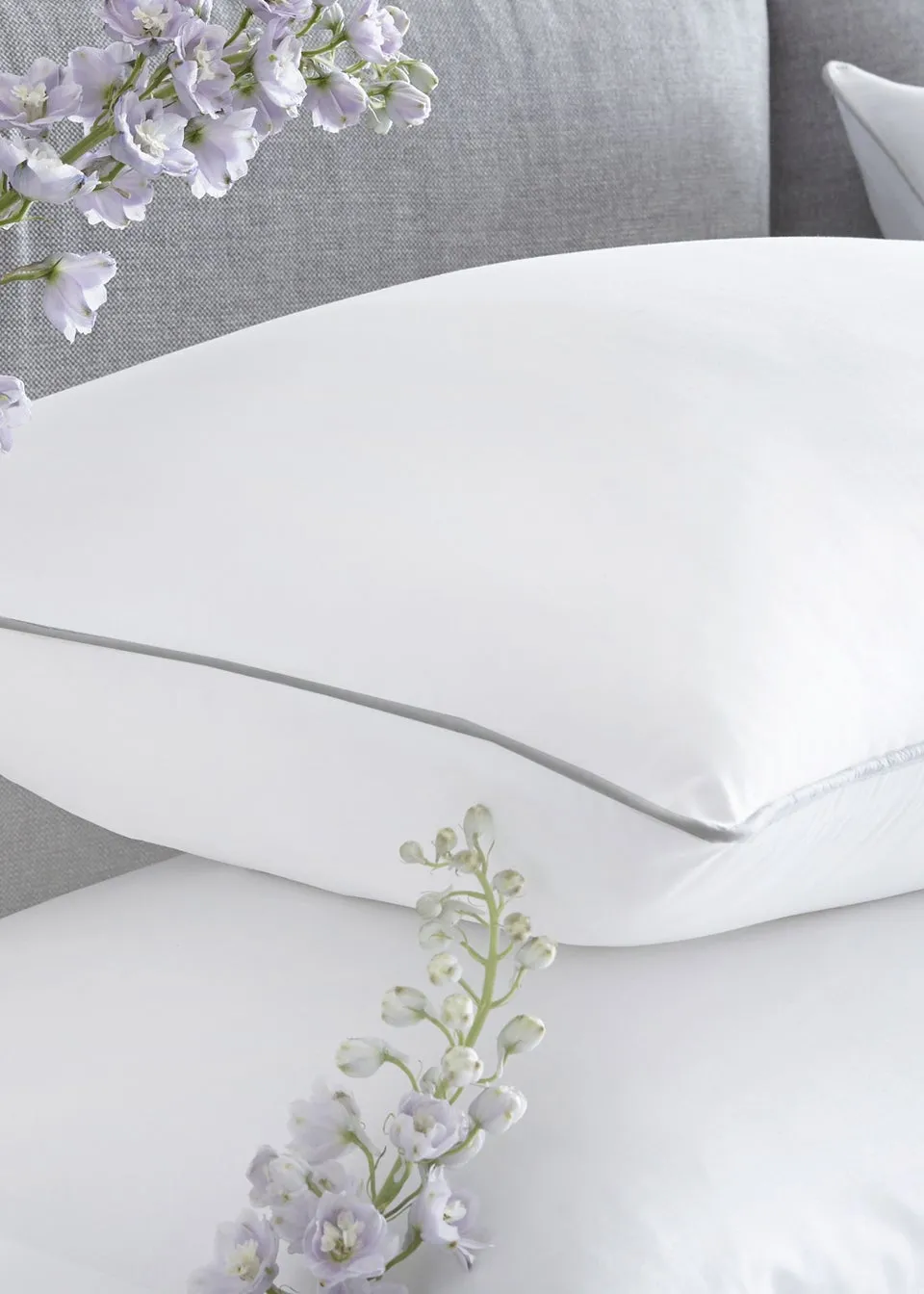 Appletree 200 Thread Count Plain Dye White Duvet Cover Set