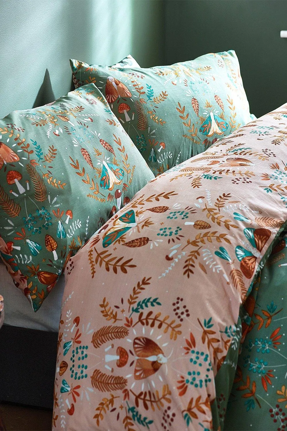 Bedding | Luna Wood Enchanting Floral Duvet Cover Set | Furn