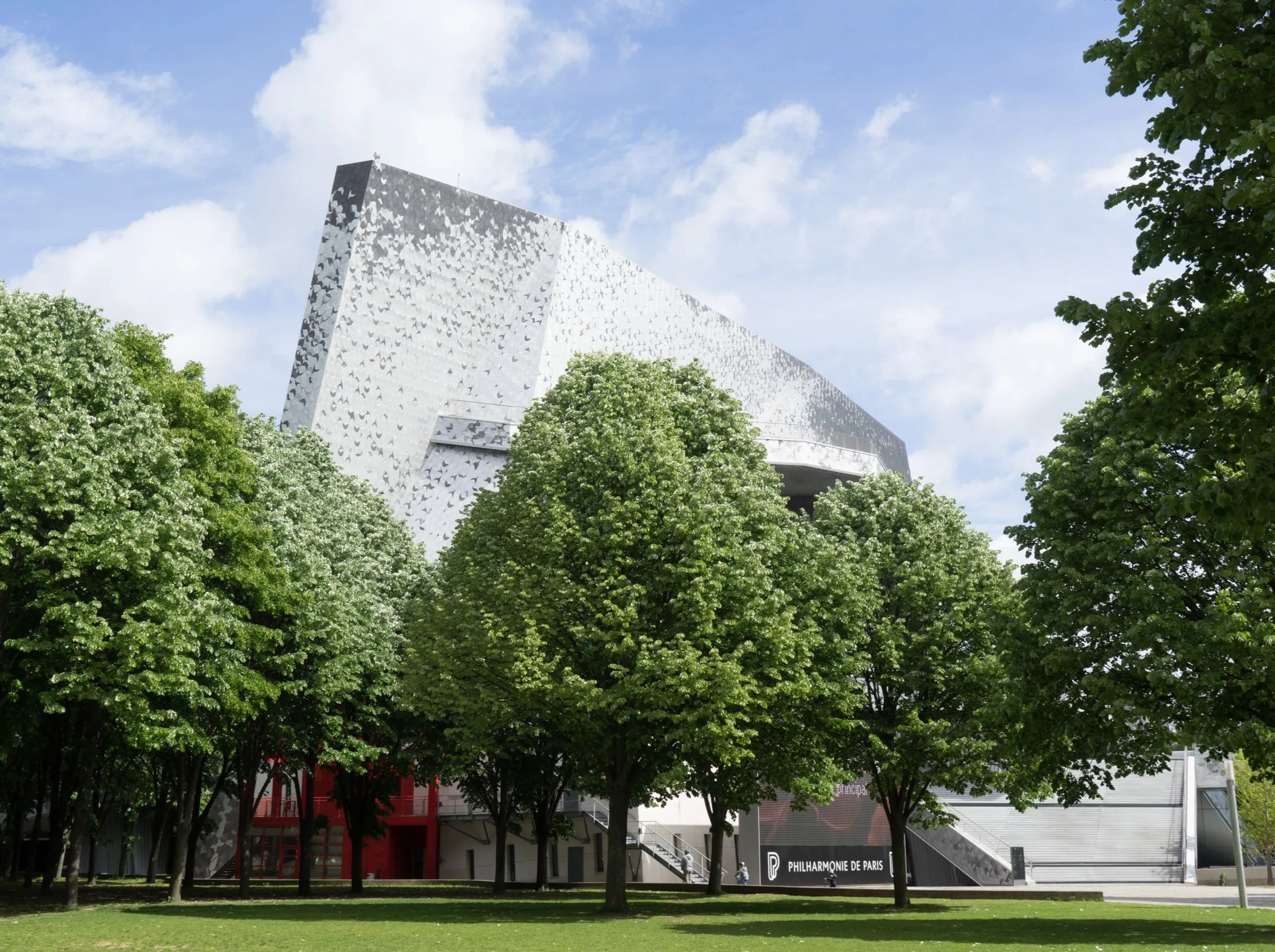 Jessica Murray Designs Leather Tote in Philharmonie de Paris by Jessica Murray