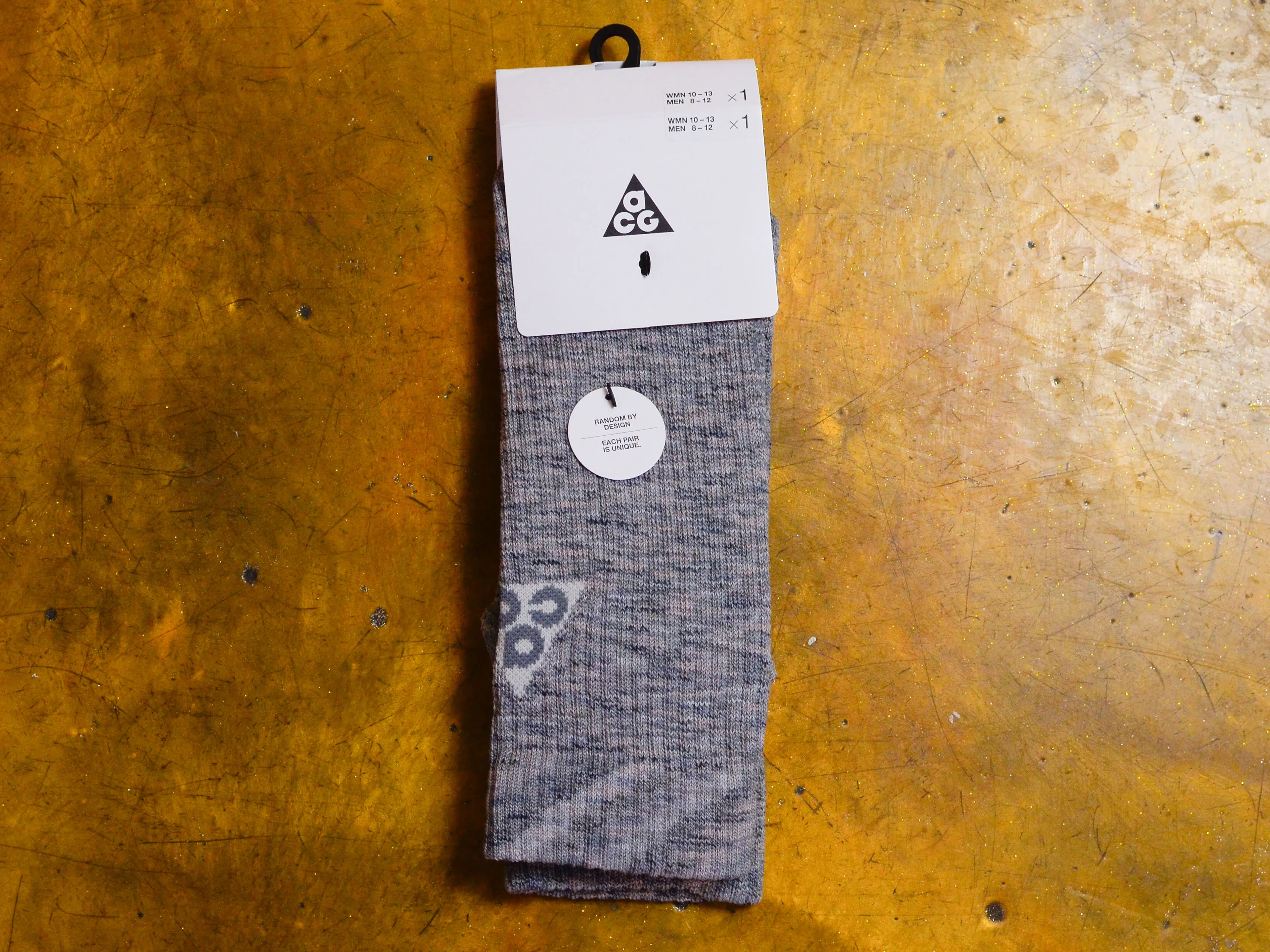 Nike ACG Kelley Ridge 2.0 Crew Socks - Cool Grey / Light Bone