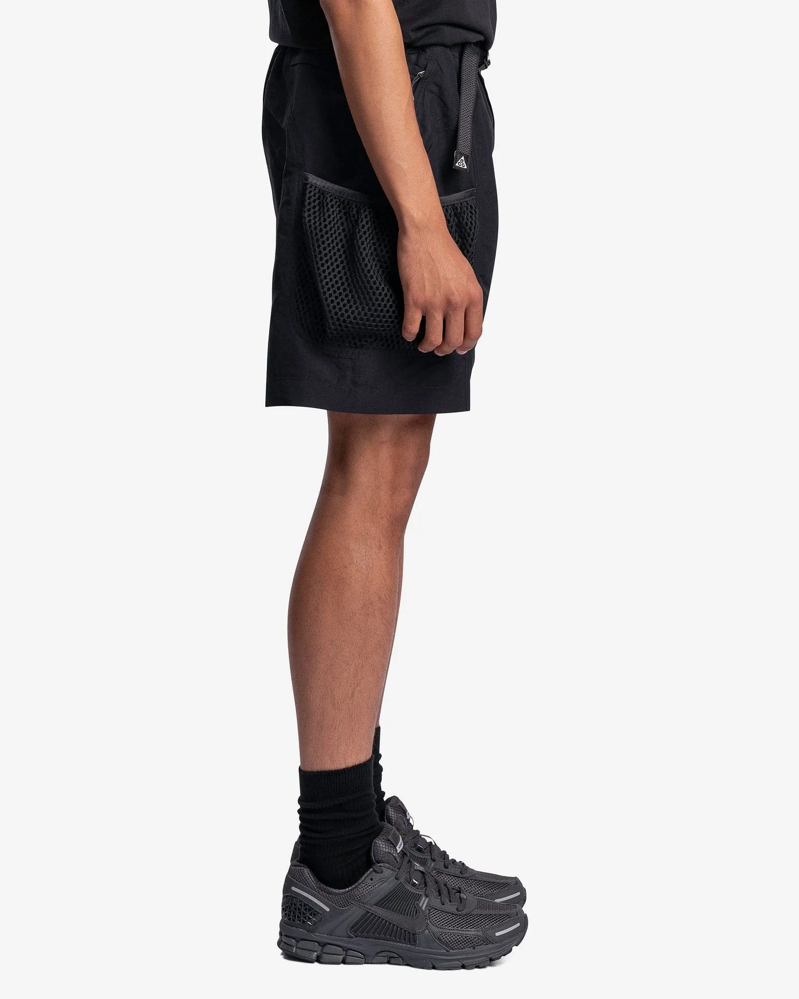 Nike ACG Snowgrass Cargo Shorts in Black