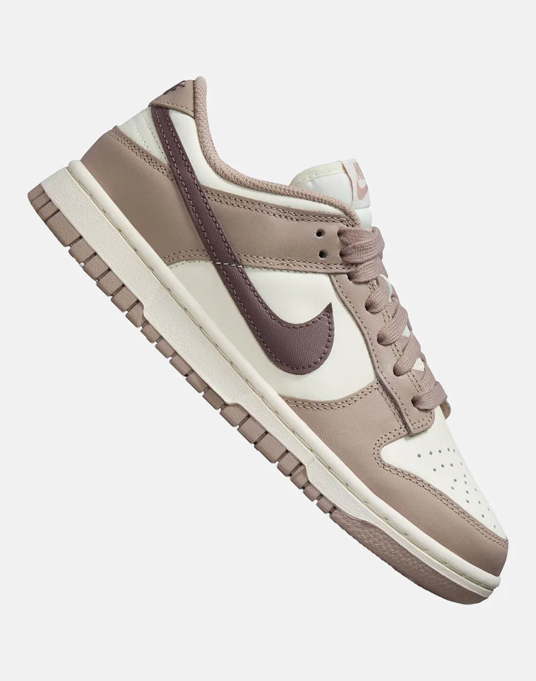 Nike Womens Dunk Low