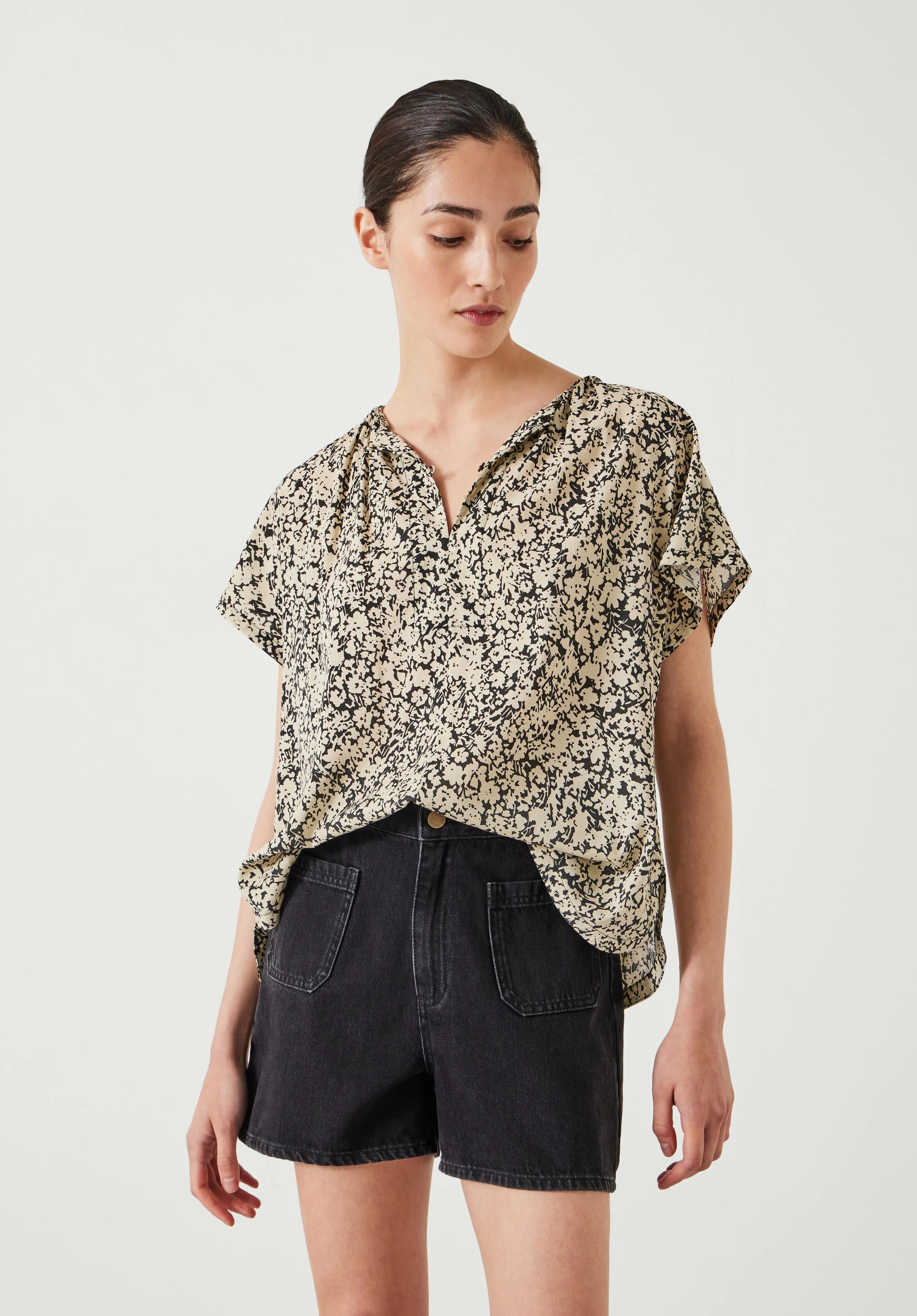 Taz Short Sleeve Blouse