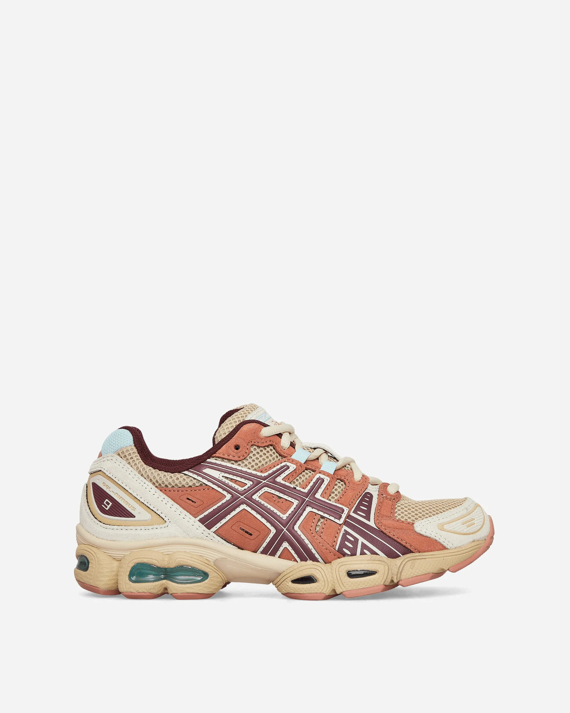 WMNS GEL-Nimbus 9 Sneakers Dune / Port Royal